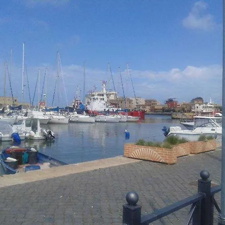 Spazioso - Vicino Al Mare E A Roma Fiumicino