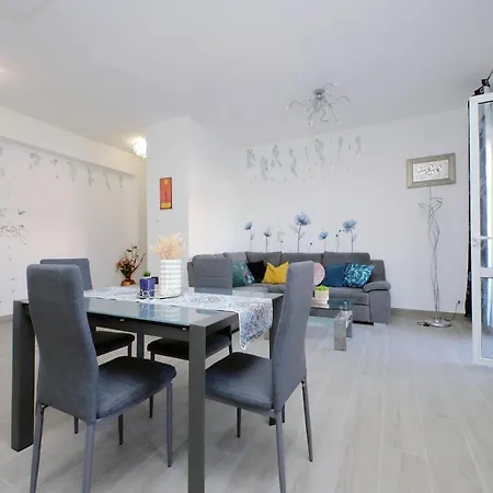 Appartement Spazioso - Vicino Al Mare E A Roma Fiumicino